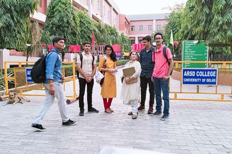 Atma Ram Sanatan Dharma College (ARSD College) - DU Squad