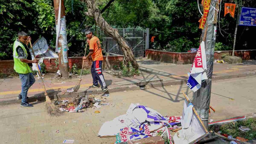 Cleaning process of the DU campus